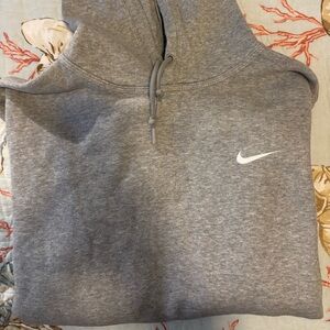 Nike Men's Heather Gray Pullover Hoodie